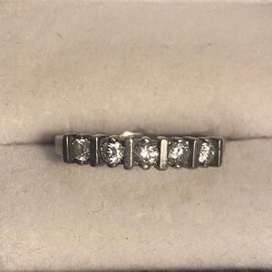 Vintage Silver Ring with Clear Stones